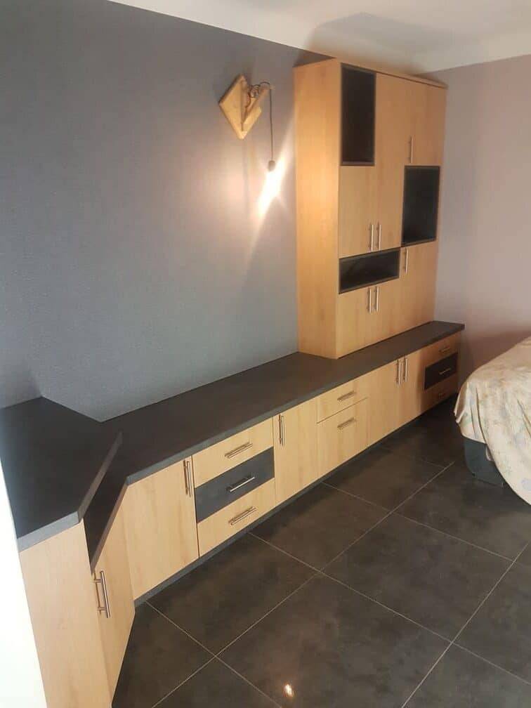 meuble-placard-sur-mesure-bois-gris